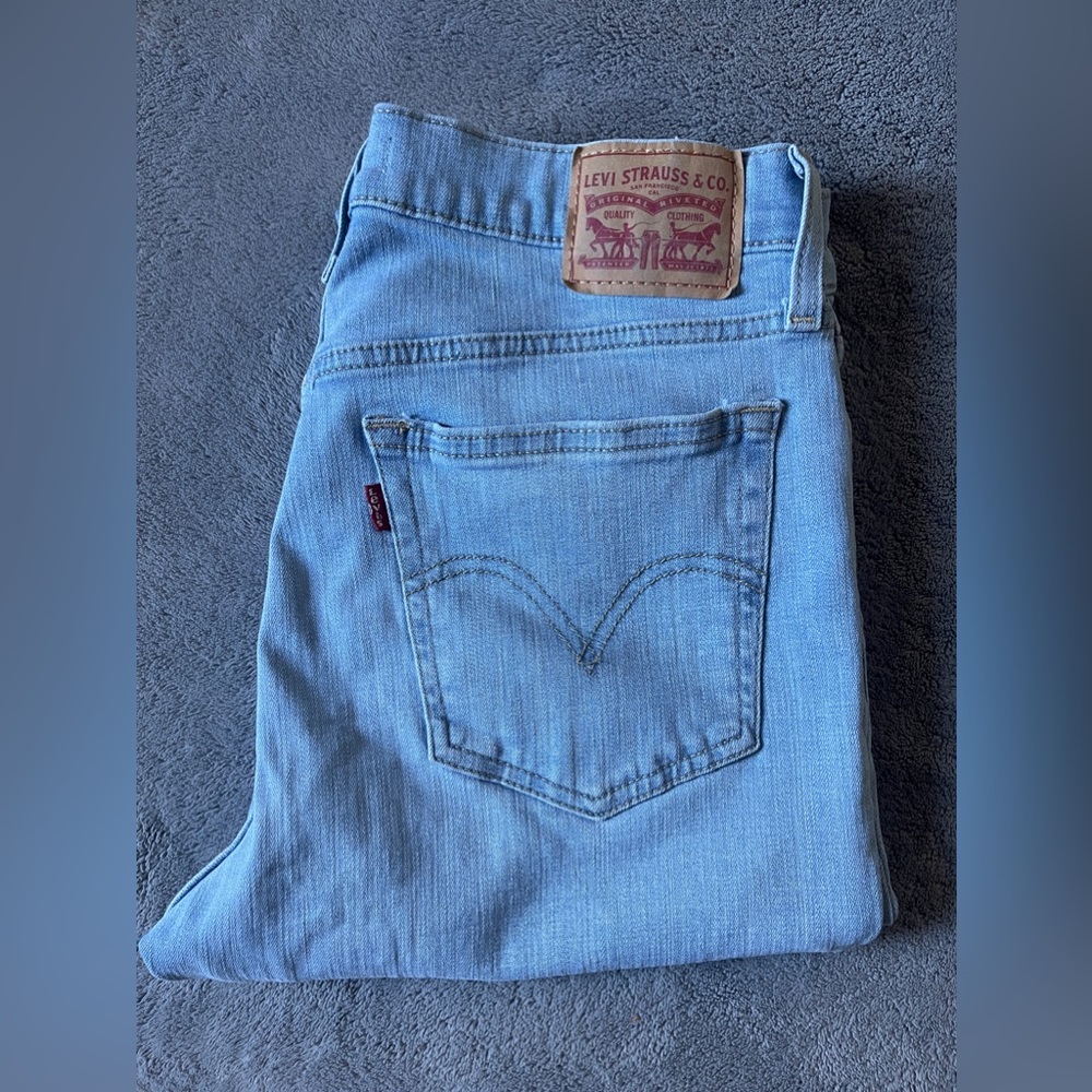 Levi’s Boyfriend Jean Size 29